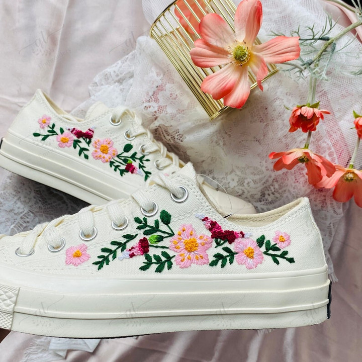 Custom Embroidered Lavender Converse Chuck Taylor 1970s - Embroidery Low Neck Floral Converse - Embroidery Floral Wedding Shoes- Bridal Flowers Embroidered Sneakers