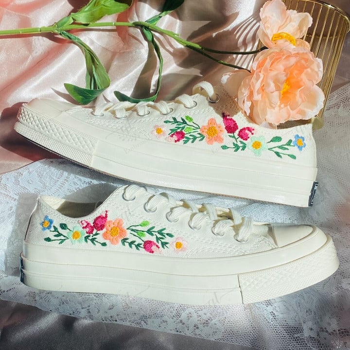 Embroidered Floral Converse Low Neck Shoes - Embroidery Low Neck Floral Converse - Embroidery Floral Wedding Shoes- Bridal Flowers Embroidered Sneakers