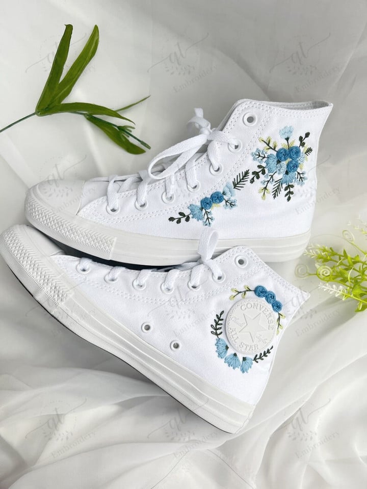 Custom Embroidary Flower Bridal Converse/Embroidered Converse/Embroidered Sneakers Blue Bouquets/Wedding Converse/Flower Converse/Custom Logo Converse