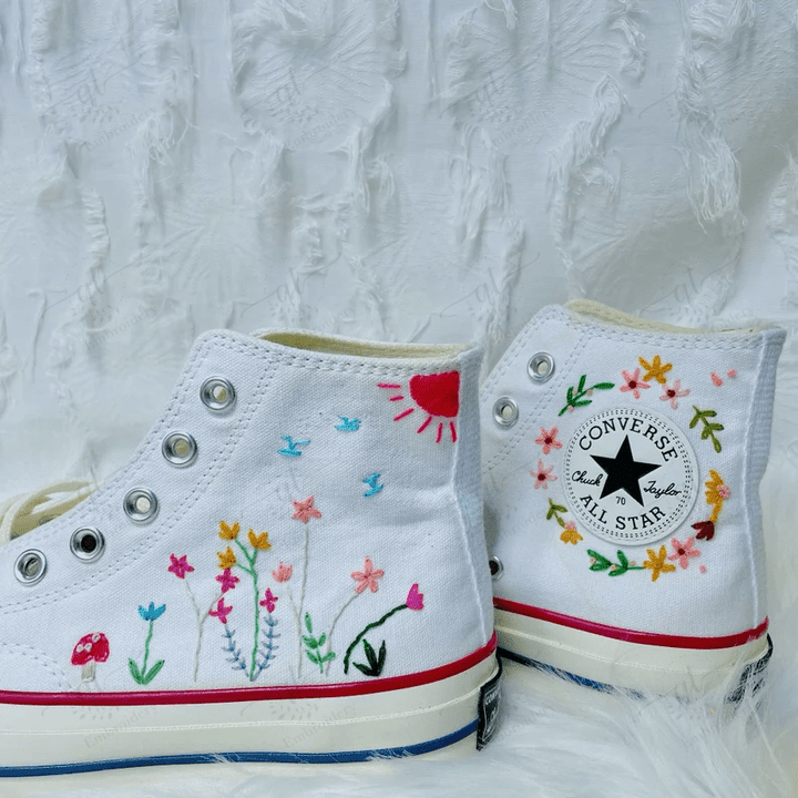 Converse Chuck Taylor embroidered Sun and Flowers/ Embroidery Flowers Wedding Converse/ Gift For Best Friend Custom Pink Flowers Embroidery