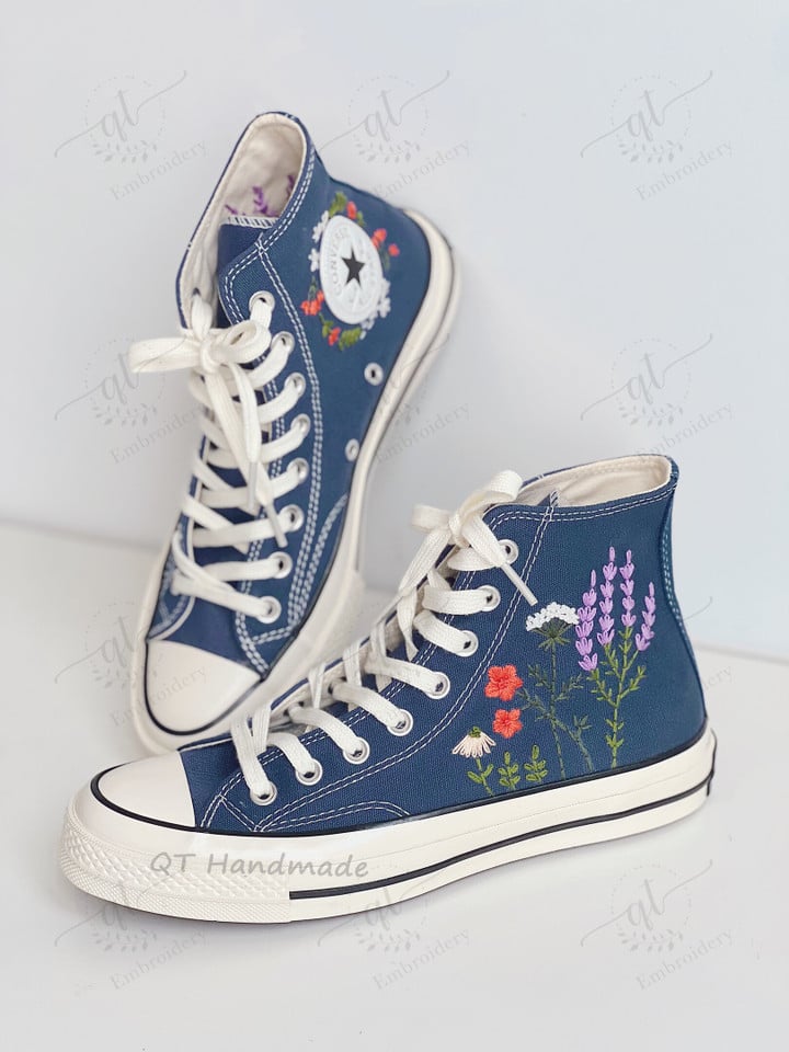 Custom Converse Chuck Taylor Daisy Flowers Embroidered Converse Shoes - Daisy Flowers Embroidered Converse Custom- Personalized gift for her