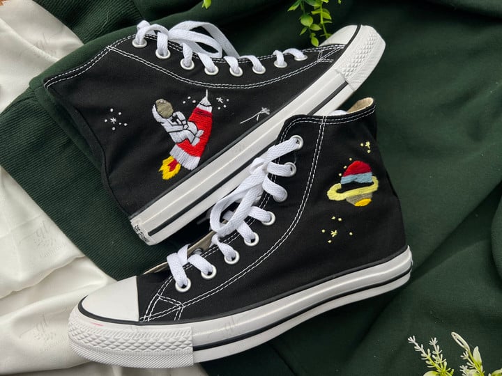 Converse Space Hand Embroidery Shoes/Converse Moon Hand Embroidery Shoes and Stars/ Wedding Gifts for her
