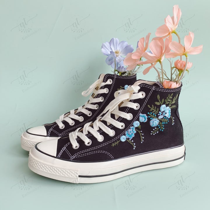 Blue Flower Embroidery Converse Chuck Taylor 1970s, Embroidered Converse All Star High Top, Embroidered Flower Converse Chuck Taylor High Top