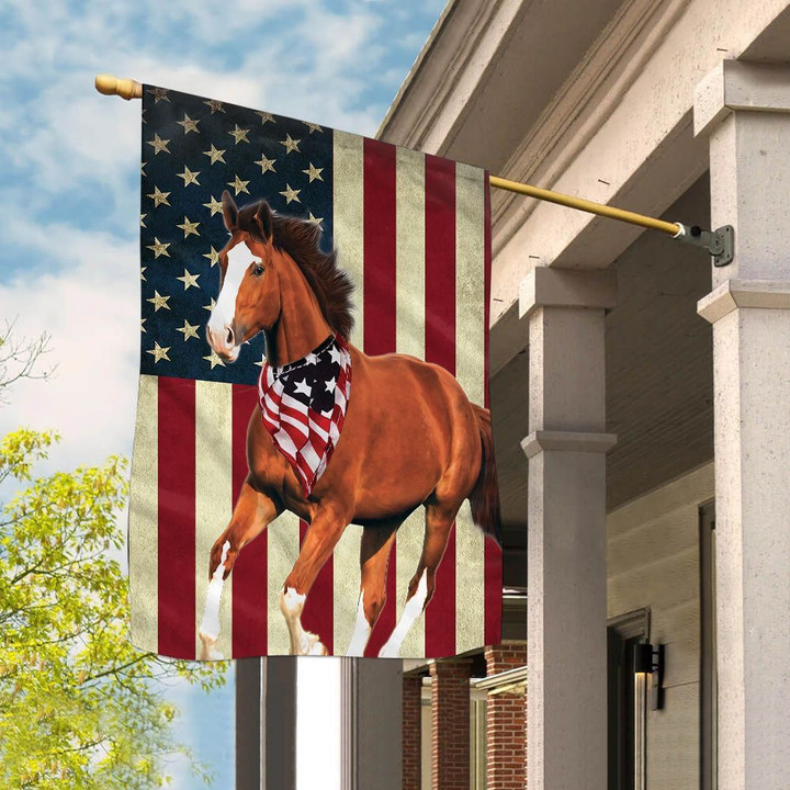 BIF0602 Horse House Flag