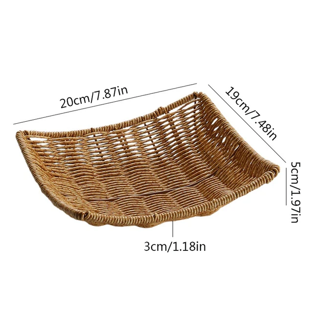 This picture shows a square wicker basket handwoven snack serving tray in size 20cm.