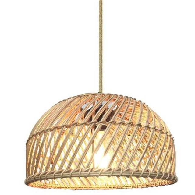 This picture shows a retro Creative rattan weave pendant lamp.
