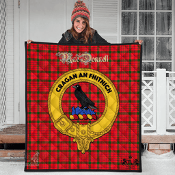 Scottish MacDonnell of Keppoch Modern Clan Tartan Quilt - Crest Gold Style Scottish Plaid Tartan Plaid