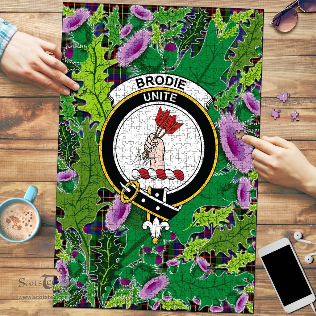 Scottish Brodie Hunting Modern Clan Tartan Puzzle - Thistle Pattern Style Scottish Plaid Tartan Plaid