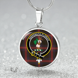 Scottish Braveheart Warrior (Wate #2) Weathered Clan Tartan Circle Necklace - Crest Classic Scottish Plaid Tartan Plaid