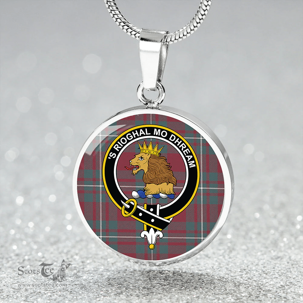 Scottish MacGregor Hunting (Gregor Hunting) Weathered Clan Tartan Circle Necklace - Crest Classic Scottish Plaid Tartan Plaid