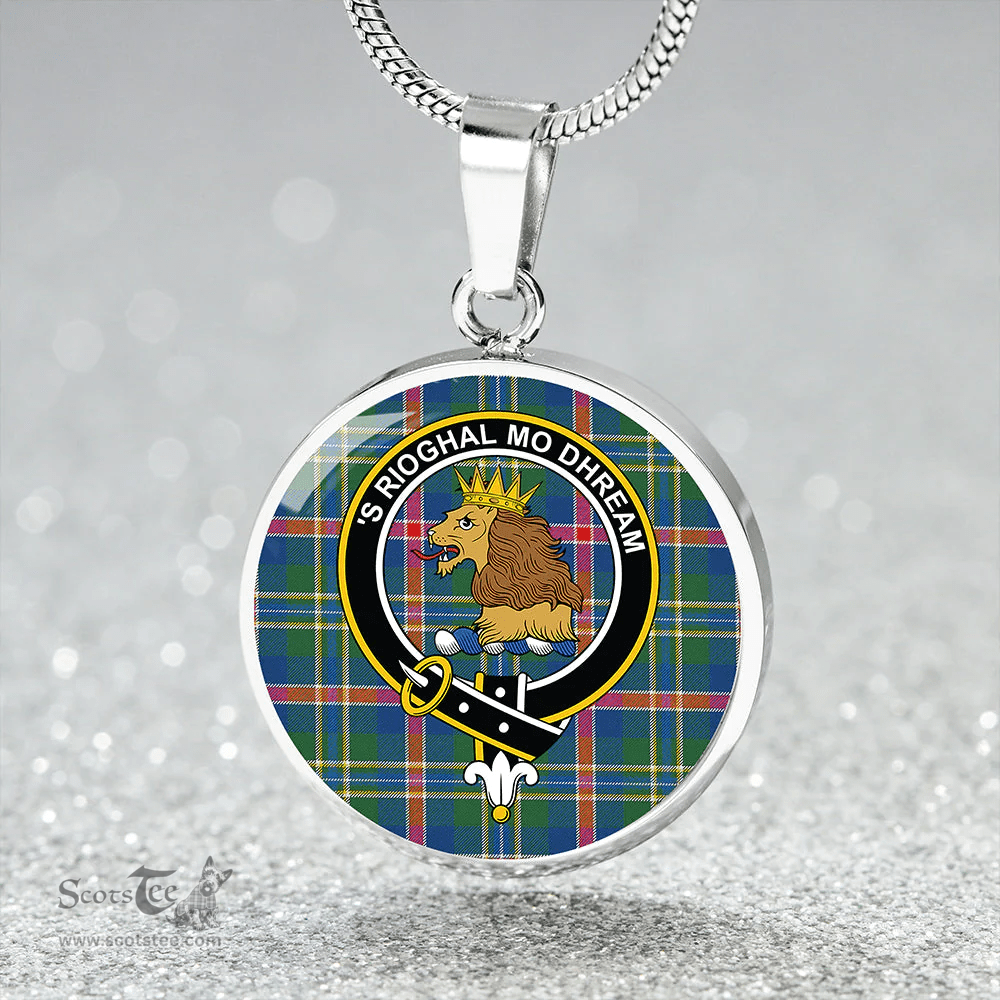 Scottish Mary, Queen of Scots Modern Clan Tartan Circle Necklace - Crest Classic Scottish Plaid Tartan Plaid