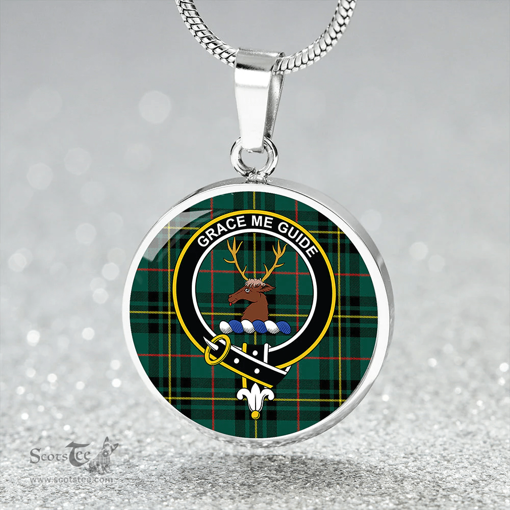 Scottish Forbes 1842 Modern Clan Tartan Circle Necklace - Crest Classic Scottish Plaid Tartan Plaid