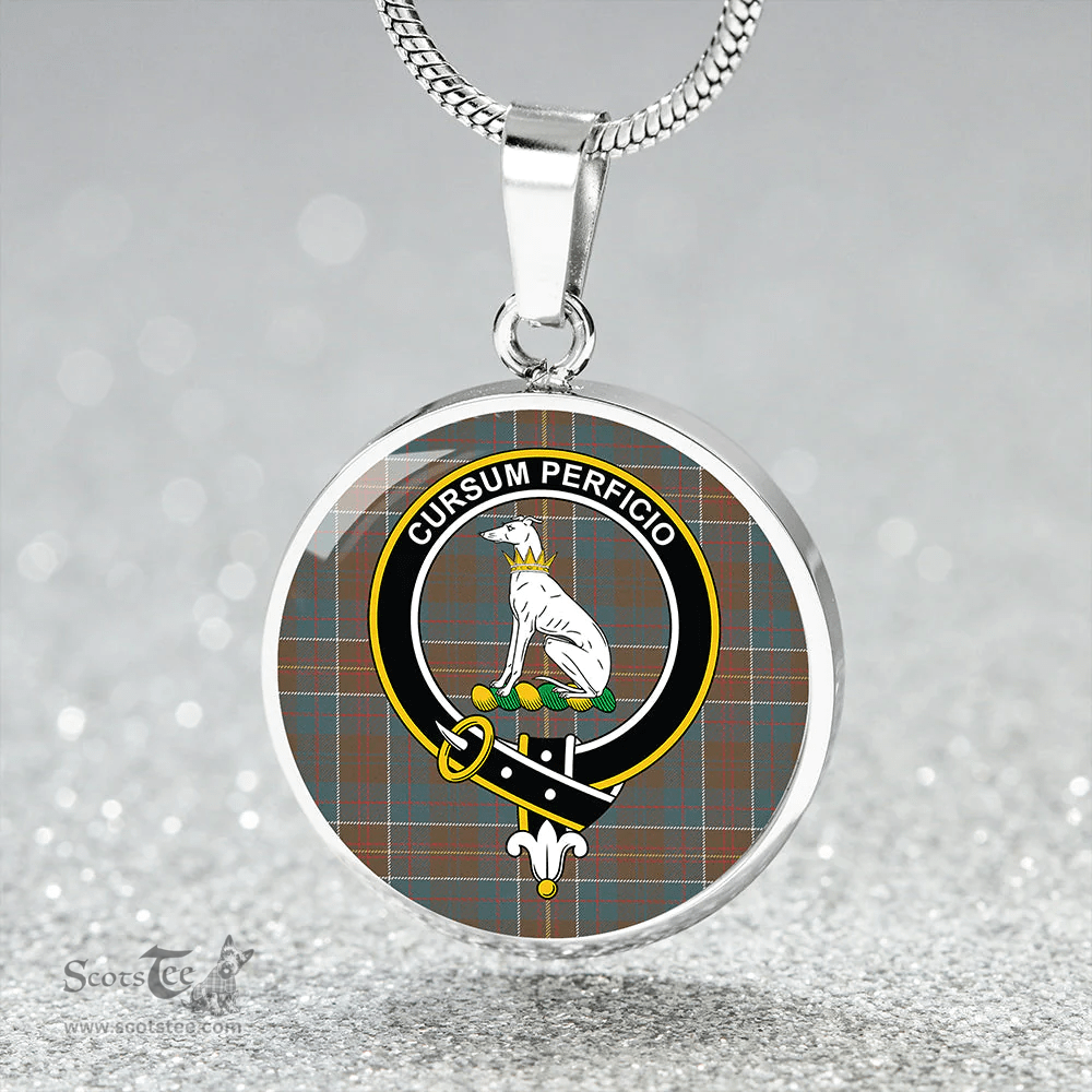 Scottish Hunter of Hunterston (Galbraith of Hunterston) Weathered Clan Tartan Circle Necklace - Crest Classic Scottish Plaid Tartan Plaid