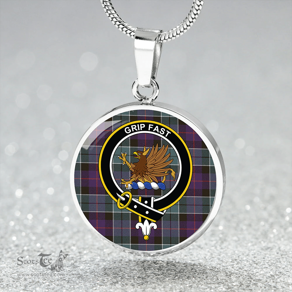 Scottish Leslie Hunting (Leslie Green) Weathered Clan Tartan Circle Necklace - Crest Classic Scottish Plaid Tartan Plaid