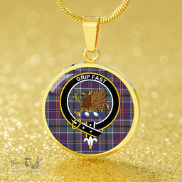 Scottish Leslie of the Hebrides Weathered Clan Tartan Circle Necklace - Crest Classic Scottish Plaid Tartan Plaid