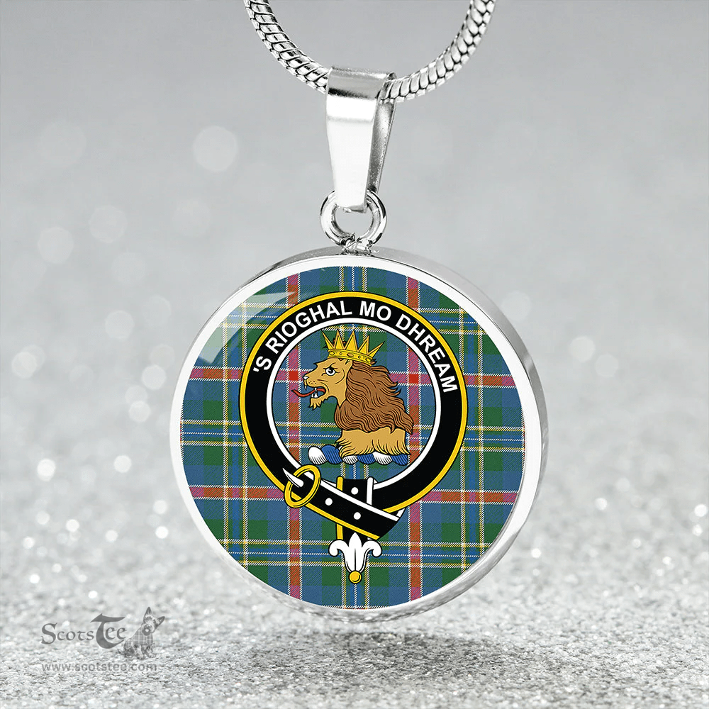 Scottish Mary, Queen of Scots Ancient Clan Tartan Circle Necklace - Crest Classic Scottish Plaid Tartan Plaid