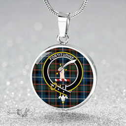 Scottish MacRae Hunting (1715 variant) Modern Clan Tartan Circle Necklace - Crest Classic Scottish Plaid Tartan Plaid