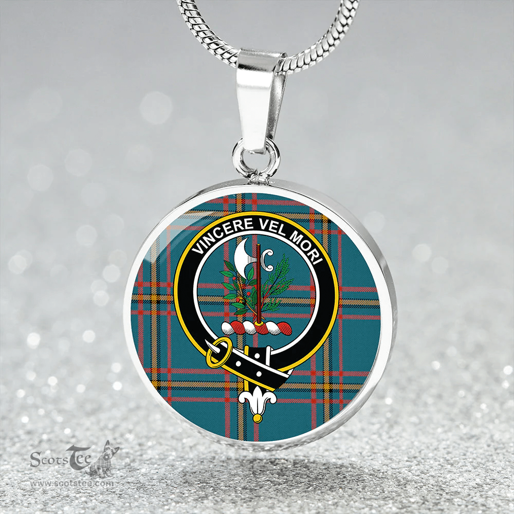 Scottish MacLaine of LochBuie Hunting (MacLaine) Ancient Clan Tartan Circle Necklace - Crest Classic Scottish Plaid Tartan Plaid