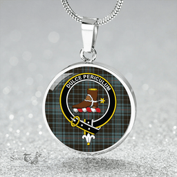 Scottish MacAulay Hunting Weathered Clan Tartan Circle Necklace - Crest Classic Scottish Plaid Tartan Plaid