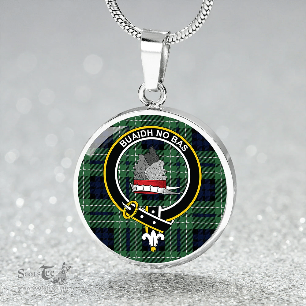 Scottish MacNeil of Colonsay (MacNeil of Barra of Colonsay) Modern Clan Tartan Circle Necklace - Crest Classic Scottish Plaid Tartan Plaid