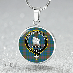 Scottish Tennant Yules Ancient Clan Tartan Circle Necklace - Crest Classic Scottish Plaid Tartan Plaid