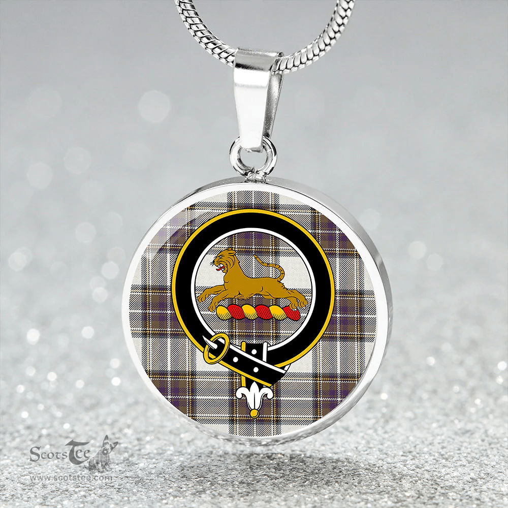 Scottish Richards (Pritchard) Weathered Clan Tartan Circle Necklace - Crest Classic Scottish Plaid Tartan Plaid