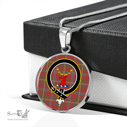 Scottish Hutcheson Weathered Clan Tartan Circle Necklace - Crest Classic Scottish Plaid Tartan Plaid