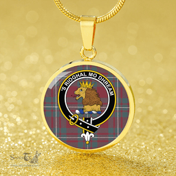 Scottish MacGregor Hunting (Gregor Hunting) Weathered Clan Tartan Circle Necklace - Crest Classic Scottish Plaid Tartan Plaid