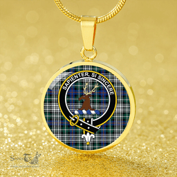 Scottish Davidson of Tulloch Dress Modern Clan Tartan Circle Necklace - Crest Classic Scottish Plaid Tartan Plaid