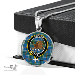 Scottish Leslie of the Hebrides Ancient Clan Tartan Circle Necklace - Crest Classic Scottish Plaid Tartan Plaid