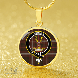 Scottish Huntly District #2 Weathered Clan Tartan Circle Necklace - Crest Classic Scottish Plaid Tartan Plaid