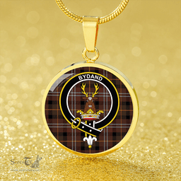 Scottish Huntly District #2 Modern Clan Tartan Circle Necklace - Crest Classic Scottish Plaid Tartan Plaid