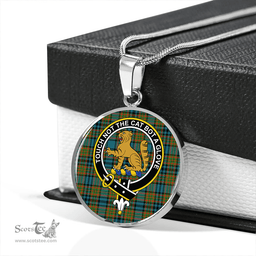 Scottish Gillies Ancient Clan Tartan Circle Necklace - Crest Classic Scottish Plaid Tartan Plaid