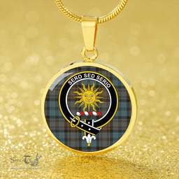 Scottish Kerr Hunting Weathered Clan Tartan Circle Necklace - Crest Classic Scottish Plaid Tartan Plaid