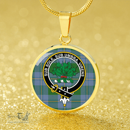 Scottish Irvine of Bonshaw Ancient Clan Tartan Circle Necklace - Crest Classic Scottish Plaid Tartan Plaid