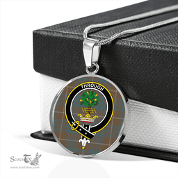 Scottish Hamilton Hunting Weathered Clan Tartan Circle Necklace - Crest Classic Scottish Plaid Tartan Plaid