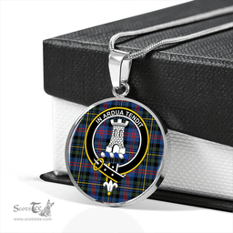 Scottish MacCallum of Berwick Modern Clan Tartan Circle Necklace - Crest Classic Scottish Plaid Tartan Plaid