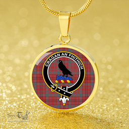 Scottish MacDonell of Keppoch 1847 Variant Weathered Clan Tartan Circle Necklace - Crest Classic Scottish Plaid Tartan Plaid