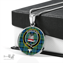 Scottish MacNeil of Colonsay (MacNeil of Barra of Colonsay) Ancient Clan Tartan Circle Necklace - Crest Classic Scottish Plaid Tartan Plaid