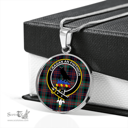 Scottish MacDonell of Glengarry Modern Clan Tartan Circle Necklace - Crest Classic Scottish Plaid Tartan Plaid