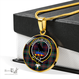 Scottish MacDonell of Glengarry Modern Clan Tartan Circle Necklace - Crest Classic Scottish Plaid Tartan Plaid