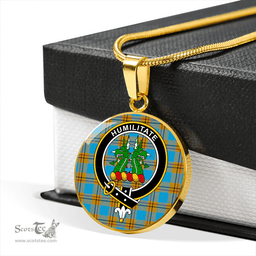 Scottish Carlisle (Carlill) Ancient Clan Tartan Circle Necklace - Crest Classic Scottish Plaid Tartan Plaid