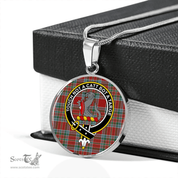 Scottish MacBean Lord Lyon version (MacBain Lord Lyon version) Modern Clan Tartan Circle Necklace - Crest Classic Scottish Plaid Tartan Plaid