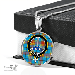 Scottish Traill (Trayle) Weathered Clan Tartan Circle Necklace - Crest Classic Scottish Plaid Tartan Plaid