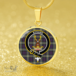 Scottish Gordon Old (Gordon 1842) Weathered Clan Tartan Circle Necklace - Crest Classic Scottish Plaid Tartan Plaid