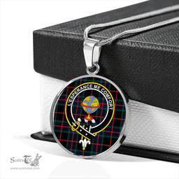 Scottish Nairn Modern Clan Tartan Circle Necklace - Crest Classic Scottish Plaid Tartan Plaid