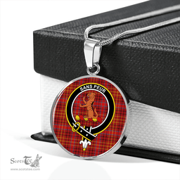 Scottish Sutherland of Duffus #2 Modern Clan Tartan Circle Necklace - Crest Classic Scottish Plaid Tartan Plaid