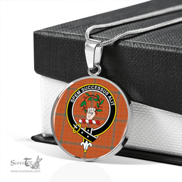 Scottish Ross David Ancient Clan Tartan Circle Necklace - Crest Classic Scottish Plaid Tartan Plaid