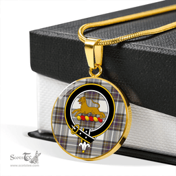 Scottish Richards (Pritchard) Weathered Clan Tartan Circle Necklace - Crest Classic Scottish Plaid Tartan Plaid