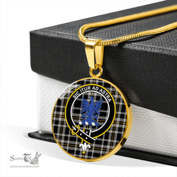 Scottish Ochterlony (Auchterlony) Ancient Clan Tartan Circle Necklace - Crest Classic Scottish Plaid Tartan Plaid